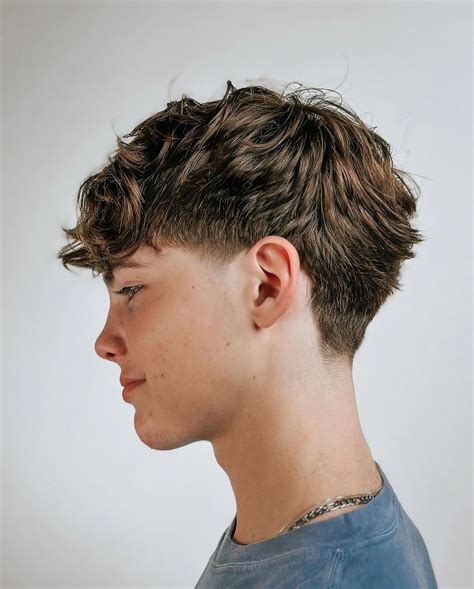 taper cheveux bouclés long|Taper pour cheveux longs : 30 façons de porter cette coupe pour。